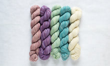 Load image into Gallery viewer, Fino Mini-Skein Kit | Manos Del Uruguay