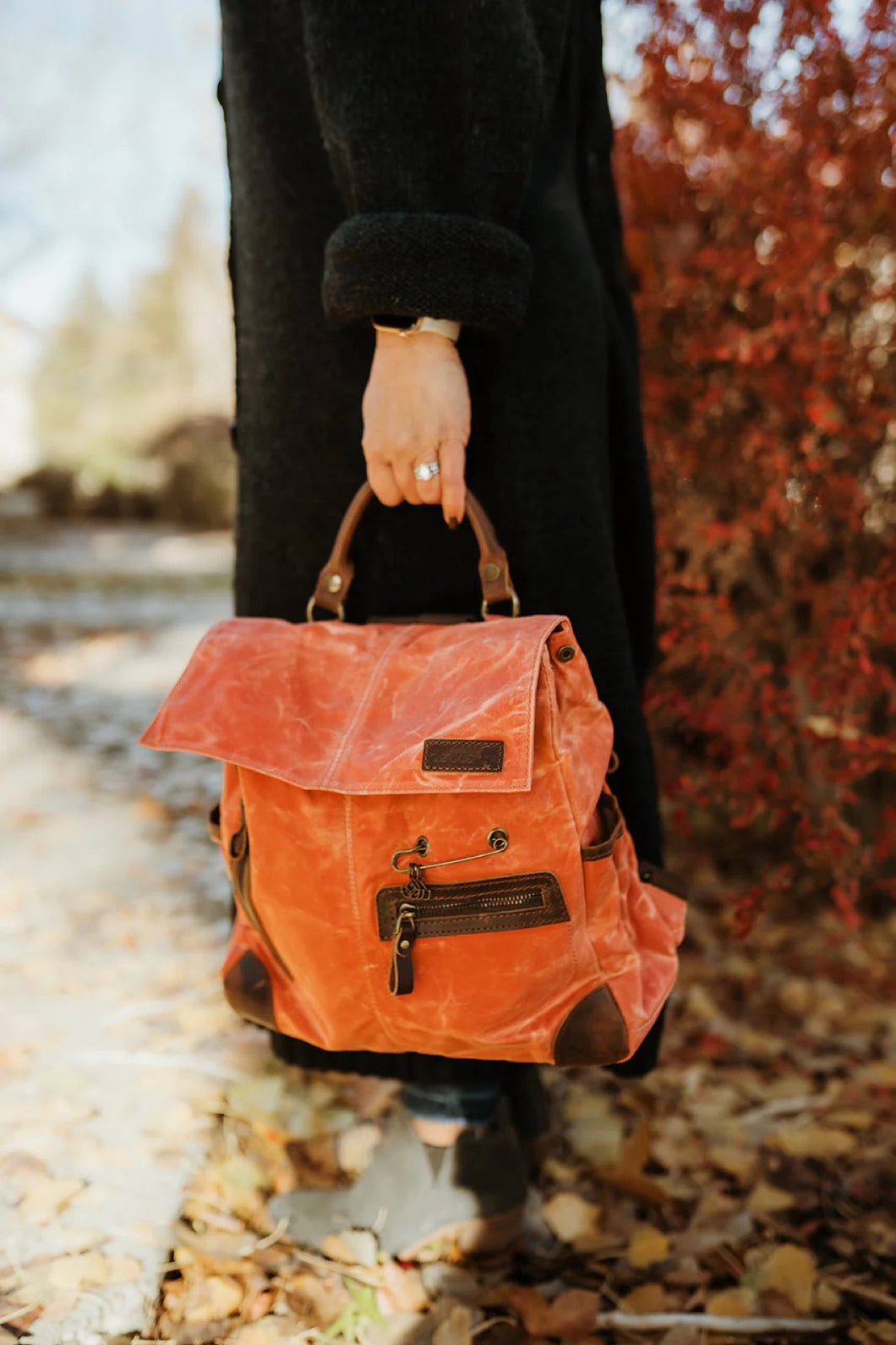 Maker’s Canvas Midi Backpack | Della Q