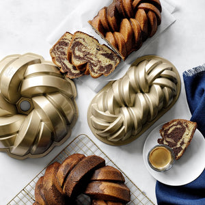 https://www.isadorapopper.com/cdn/shop/products/nordic-ware-75th-anniversary-bundt-cake-pan-o_300x300.jpg?v=1649854174